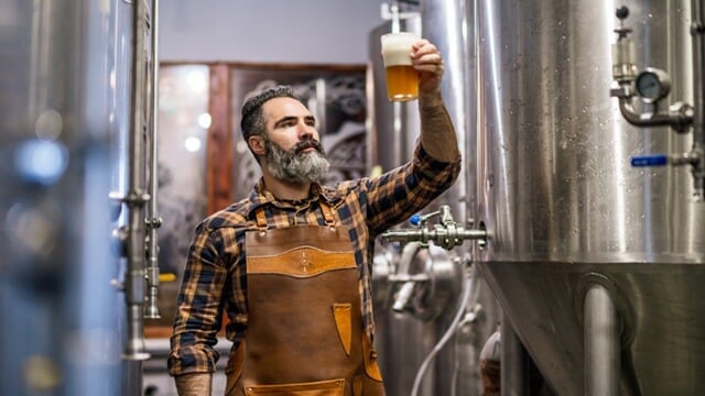 brewer-with-beer.jpg
